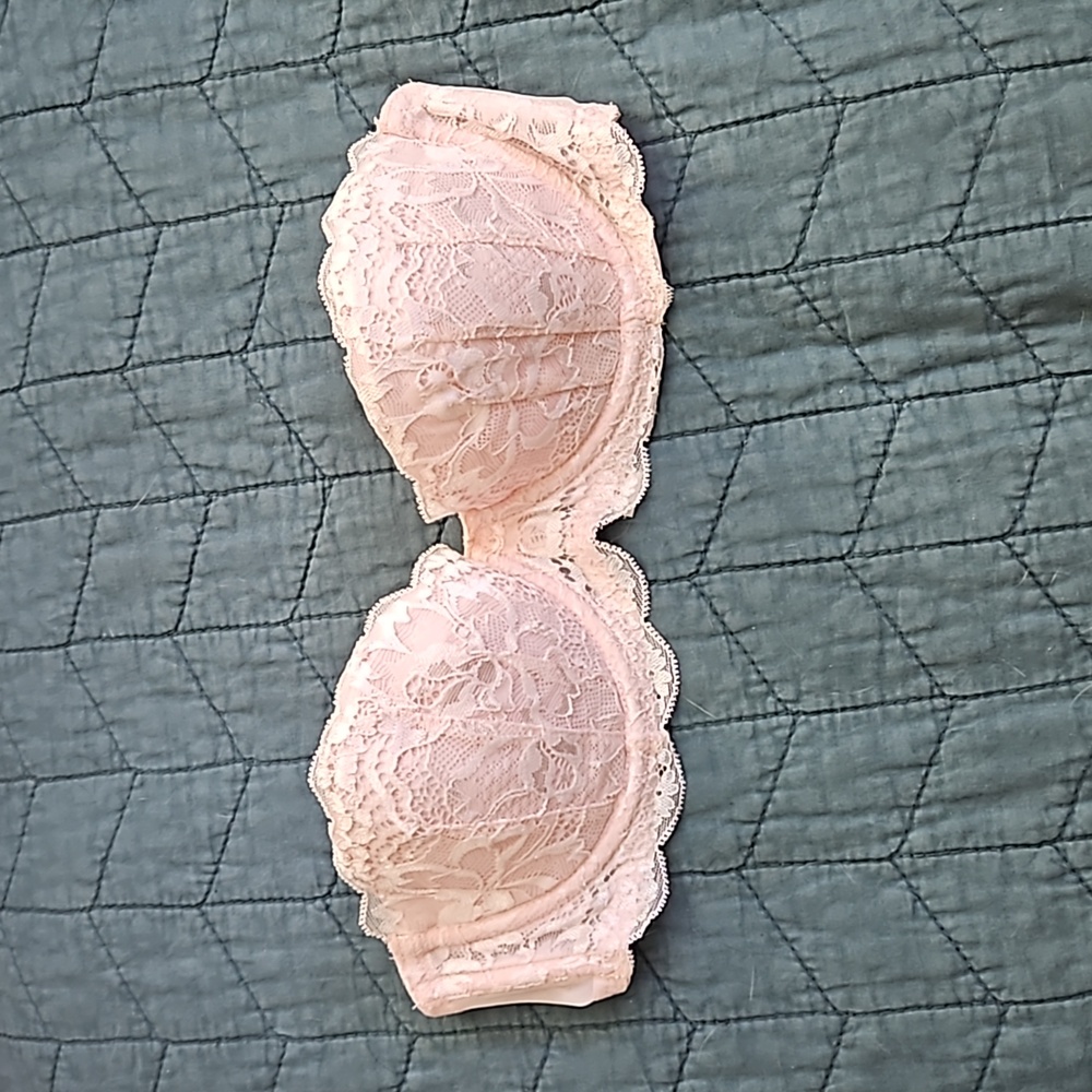 32B VS PINK Lace bra